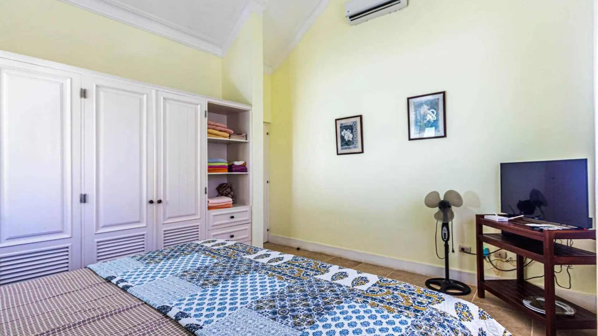 Oceanfront Apartment In Cabarete With Shared Pool And Beach Access 0*,